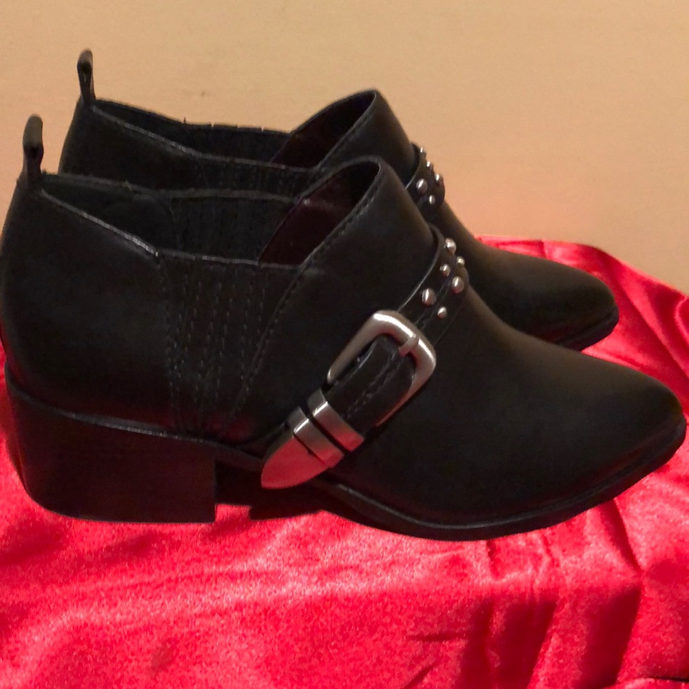 Bootie - Picture 4 of 6